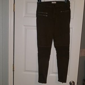 Elan Moto Jeggings in Olive
